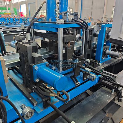 máquina perfiladeira de ripa metálica forma perfis metálicos