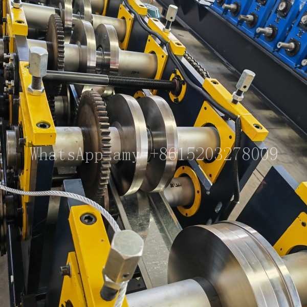 A high-efficiency c profile roll forming machine