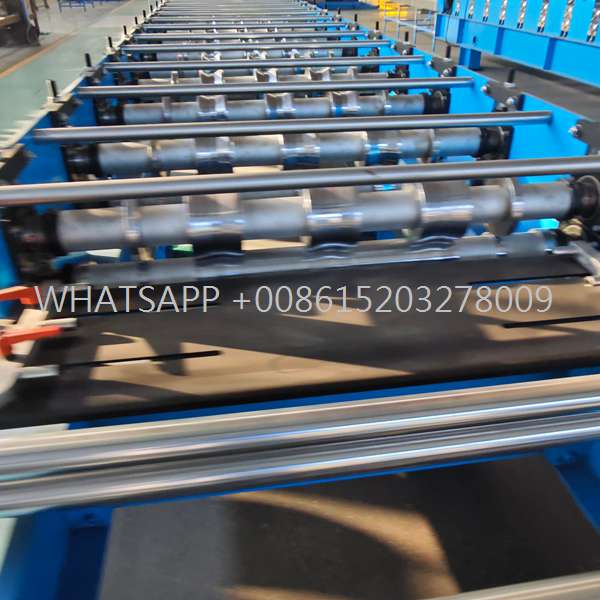 roof panel roll forming machine