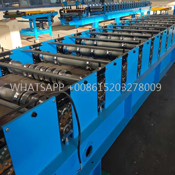 roof panel roll forming machine