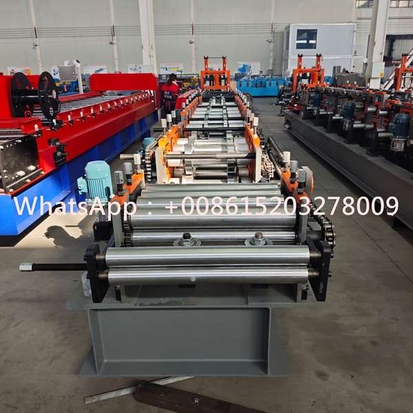 Servo-driven correa purlin machine with motorized section switching and inline punching. C/Z output from GI to PPGI coil for steel frames and solar racking.