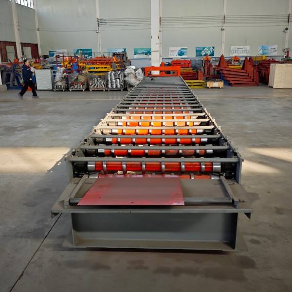 Efficient corrugated roofing sheet maker